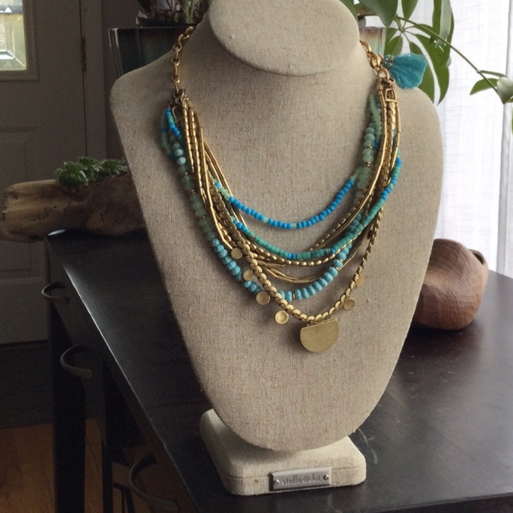 Stella and Dot Isla Necklace